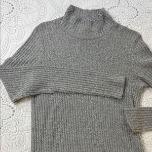 Wilfred Free Heather Gray Ribbed Turtleneck Sweater - Long Sleeve Romper - Large